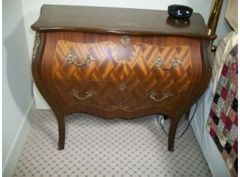Lovely Vintage Bombe Chest - High Quality Marquetry Top With Inlay & Bronze Mounts