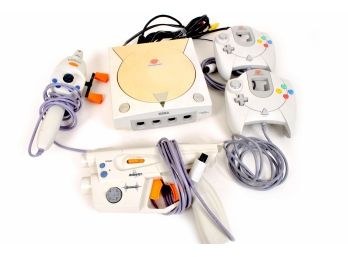 Sega Dreamcast Console Model HKT-3020 W/ Controllers