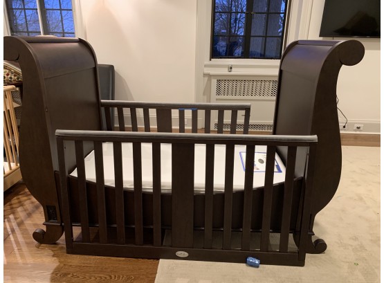Stunning Sleigh Crib / Toddler Bed
