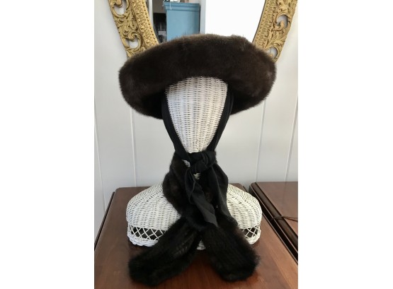 Elegant Rori Mink Hat And Mink Scarf
