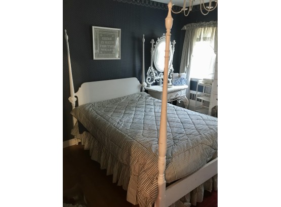 Full Size Wooden Canopy/ Post Pole Bed