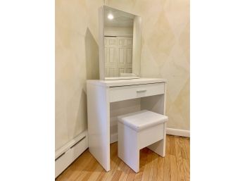 White Laminate Bedroom Vanity Set