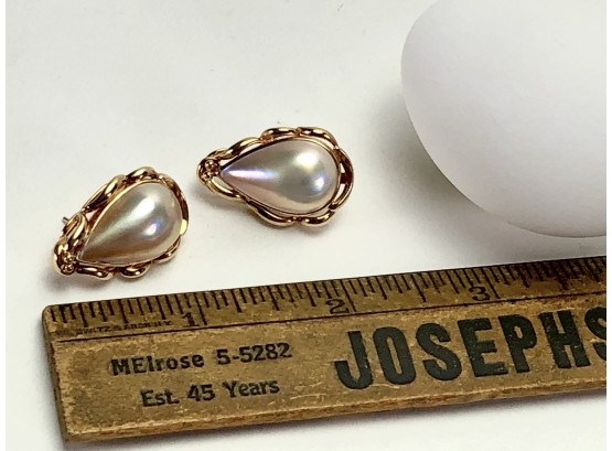 Enchanting Genuine Shell Solid 14K Gold Pierced Earrings