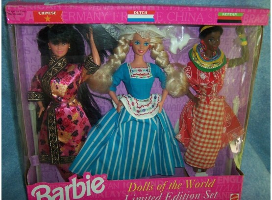 Dolls Of The World Gift Set (3 Dolls) Limited Edition Barbie Set, 1994