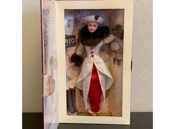 Holiday Memories Hallmark Barbie Doll, 1995 - NEW IN BOX!