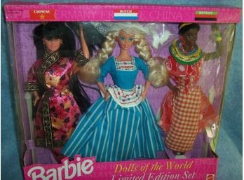 Dolls Of The World Gift Set (3 Dolls) Limited Edition Barbie Set, 1994