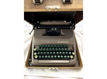 Smith Corona Vintage Typewriter In Case
