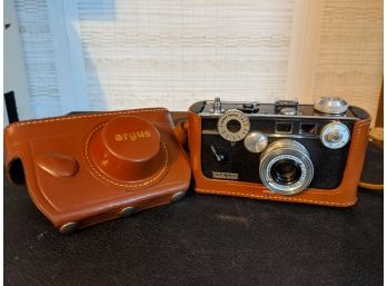 Vintage Argus 50MM Film Rangefinder Camera With Leather Case