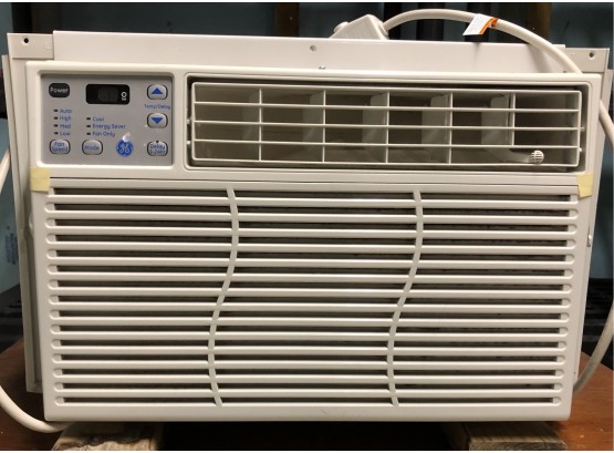 GE® 115 Volt Room Air Conditioner  AEL06LQW1