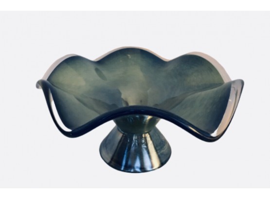 Flutter Edge, Pedestal Bowl / Art Glass