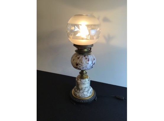 Stunning Antique Lamp With Etched Glass Shade
