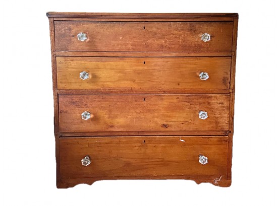 Antique Early American 4-drawer Dresser With Glass Pulls And Keyholes