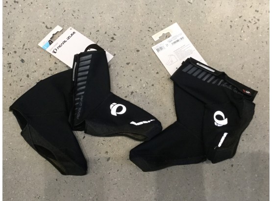 (2) Pearl Izumi Soft Shell Shoe Covers, Size MD, $120 Retail