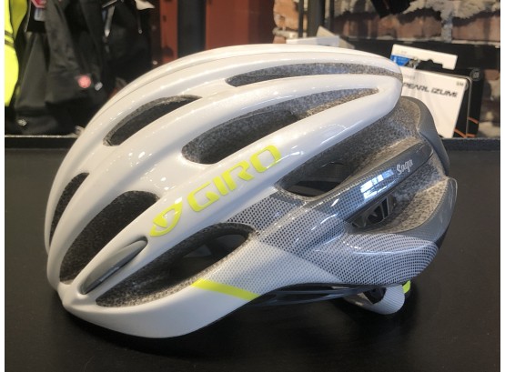 Giro Women’s Saga Mips Helmet - Size M, Retail $59