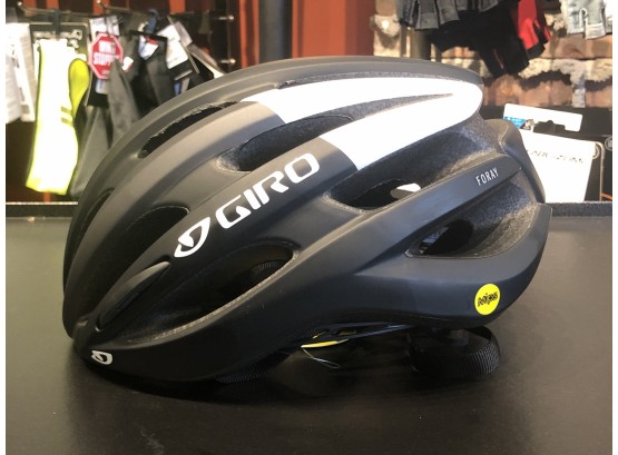 Giro Foray Mips Helmet - Size L, Retail $89