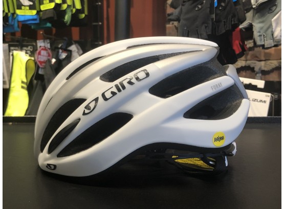 Giro Foray Mips Helmet - Size M, Retail $89