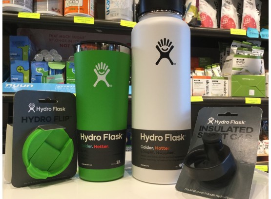 (2) Hydro Flasks, White 40oz Wide Mouth, Kiwi 22oz Tumbler, Standard Sport Cap, Kiwi Hydro Flip Retail  84.92