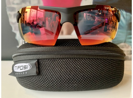 Tifosi Optics Jet FC Sunglasses With Case, New In Box, Retail $40