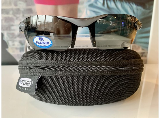Tifosi Optics Seek Polarized Sunglasses With Case, New In Box, Retail $70