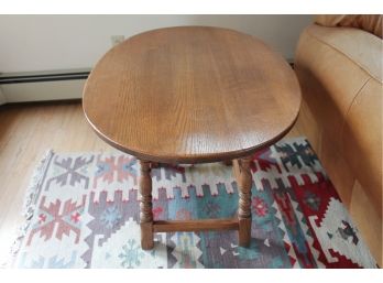 Beautiful Elegant Vintage Oak Side Table