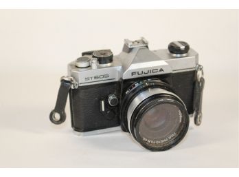 Vintage Fujica 605 Camera With Lens