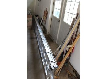 Werner D14302 40ft 250lb Aluminum Extension Ladder