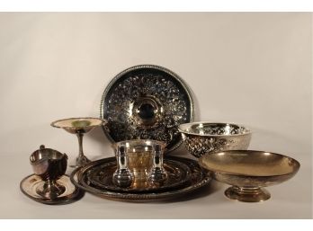 Large Lot Of Silverplate Pieces Oneida International Silver Etc...