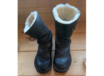 Black Leather Uggs Size 8