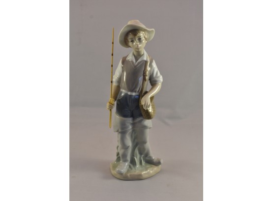 Lladro 'Fisher Boy' Figurine No 04809
