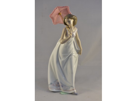 Lladro 'Afternoon Promenade' Figurine Retired No 07636