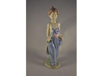 Lladro 'Pocket Full Of Wishes' Figurine No 07650