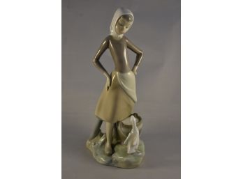LLadro 'Lecherita Patito Feo' Figurine No 4.682