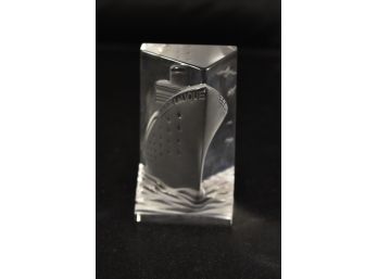 Lalique Presse Papier Cruise Line 'Cruise Line' Paperweight