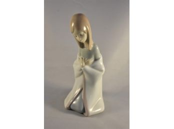 LLadro 'Virgin' Figurine No 4671  Lot 1