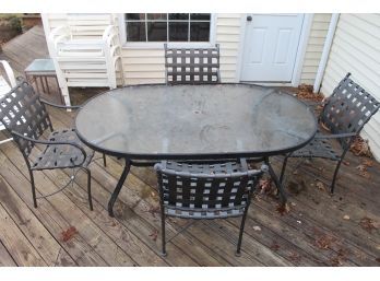 Outdoor Patio Table And 4 Chairs With Table Cover