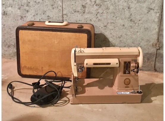 Vintage Singer Sewing Machine And Carrying Case