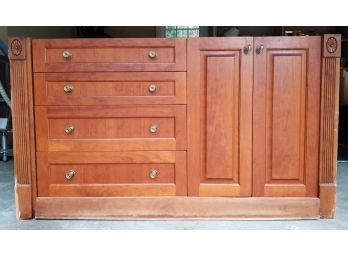 Buit In Style Hardwood Cabinetry