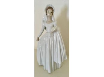 LLadro Dao Collection Bride Figurine