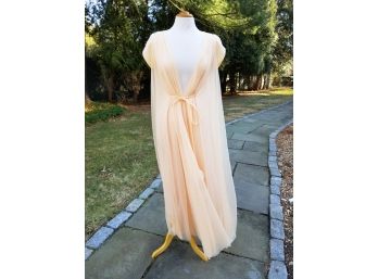 Vintage Peignoir From 1950’s – Great Condition For Age