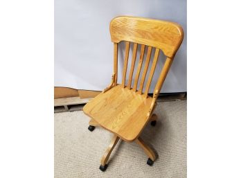 Wood Adjustable Rolling Swivling 'Bankers' Office/Desk Chair