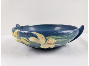 Beautiful Vintage Roseville Zephyr Lily Pottery Bowl