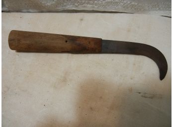 F'RES 104 Hook Knife & Cast Hammer
