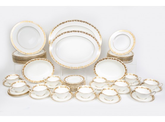 Set Of Wedgwood Dinnerware - Service For 12