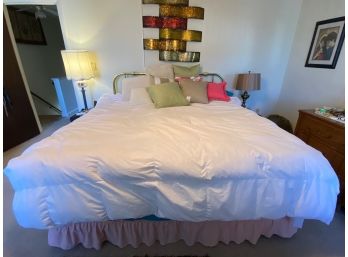 King Bed With Brass Headboard