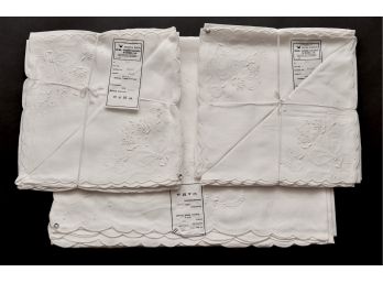 NEW! Embroidered Portuguese Hand Made Linen Tablecloth And Twelve Napkins (RETAIL $1,000)