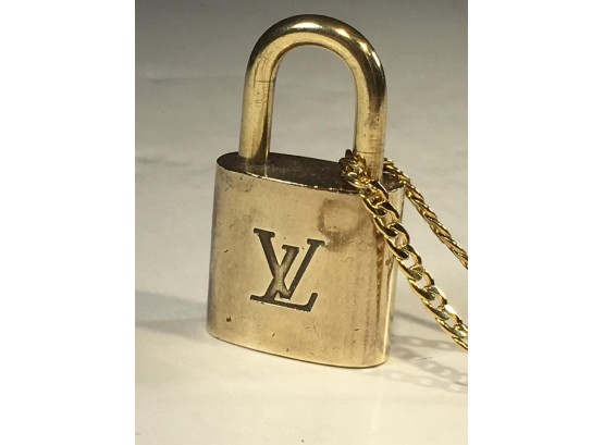(J4) 100% Authentic LOUIS VUITTON Brass 'Lock' Necklace - Nice Piece !