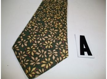 Fantastic HERMES Silk Floral Print Tie - Unusual Pattern - Made In France  (Tie A)