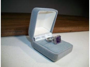 (J24) Fantastic Vintage Sterling Silver Ring With VERY Clear Square Amethyst