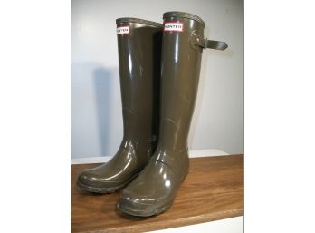 Beautiful 'Olive Green' HUNTER Boots (Size 7US) - W/Buckles On Side