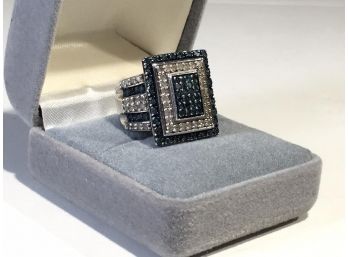 (J7) Fantastic Sterling Silver & Blue Diamond Ring BEAUTIFUL !